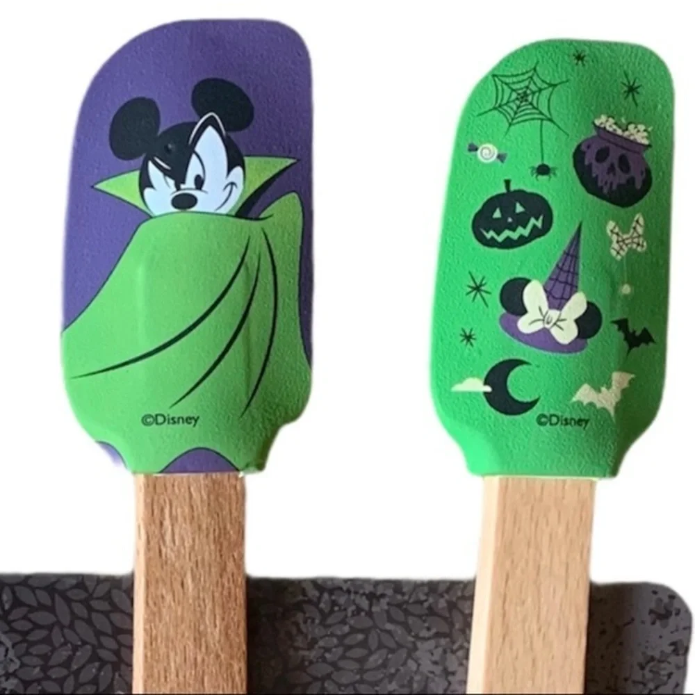 Disney Spatula Set Mickey Mouse Minnie Halloween festive witch vampire 4 Pack